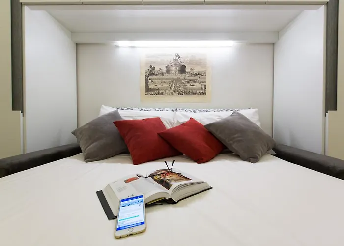 Navona Open Space Aparthotel 4*