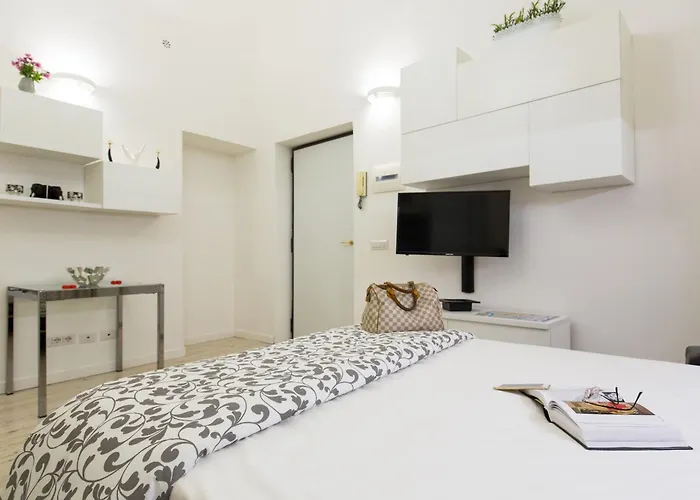 Navona Open Space Aparthotel