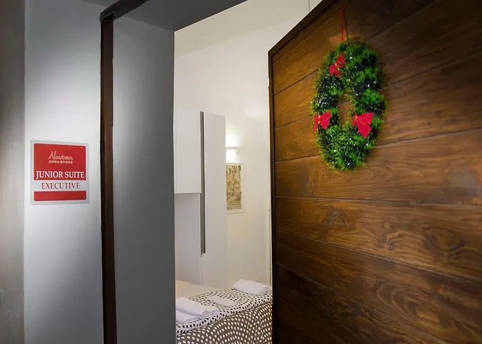 Navona Open Space Aparthotel 4*