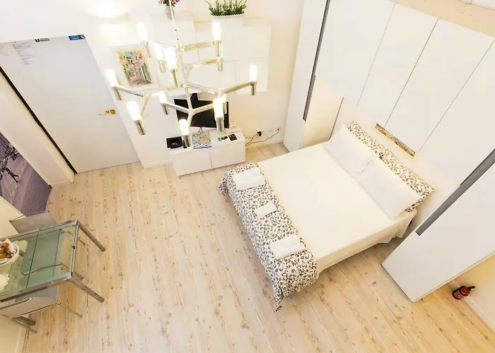 Aparthotel Navona Open Space 4*